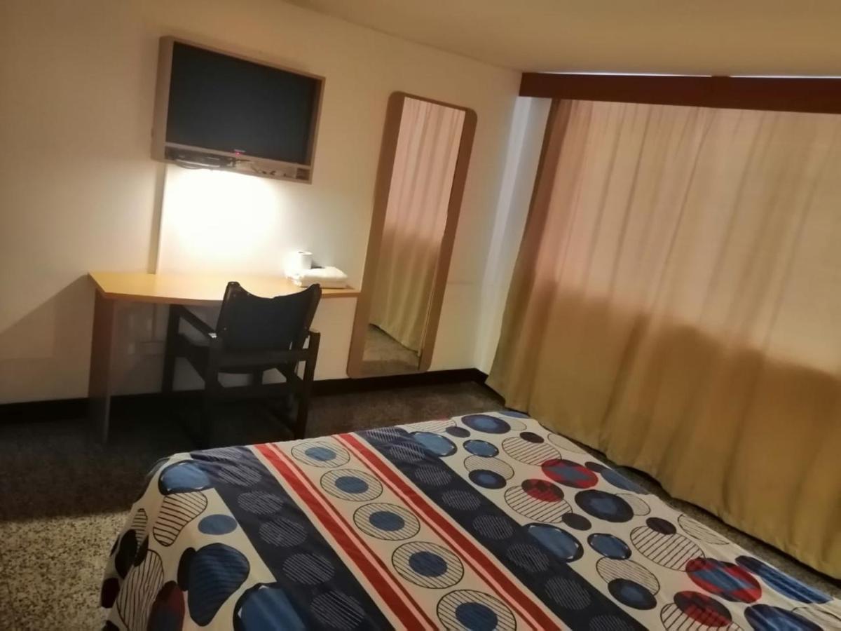 Hotel del Oeste Cali Buitenkant foto